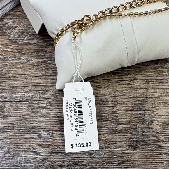 NEW Michael Kors Pavé Lock & Heart Charm Gold-Tone Bracelet with Box - Picture 3 of 5